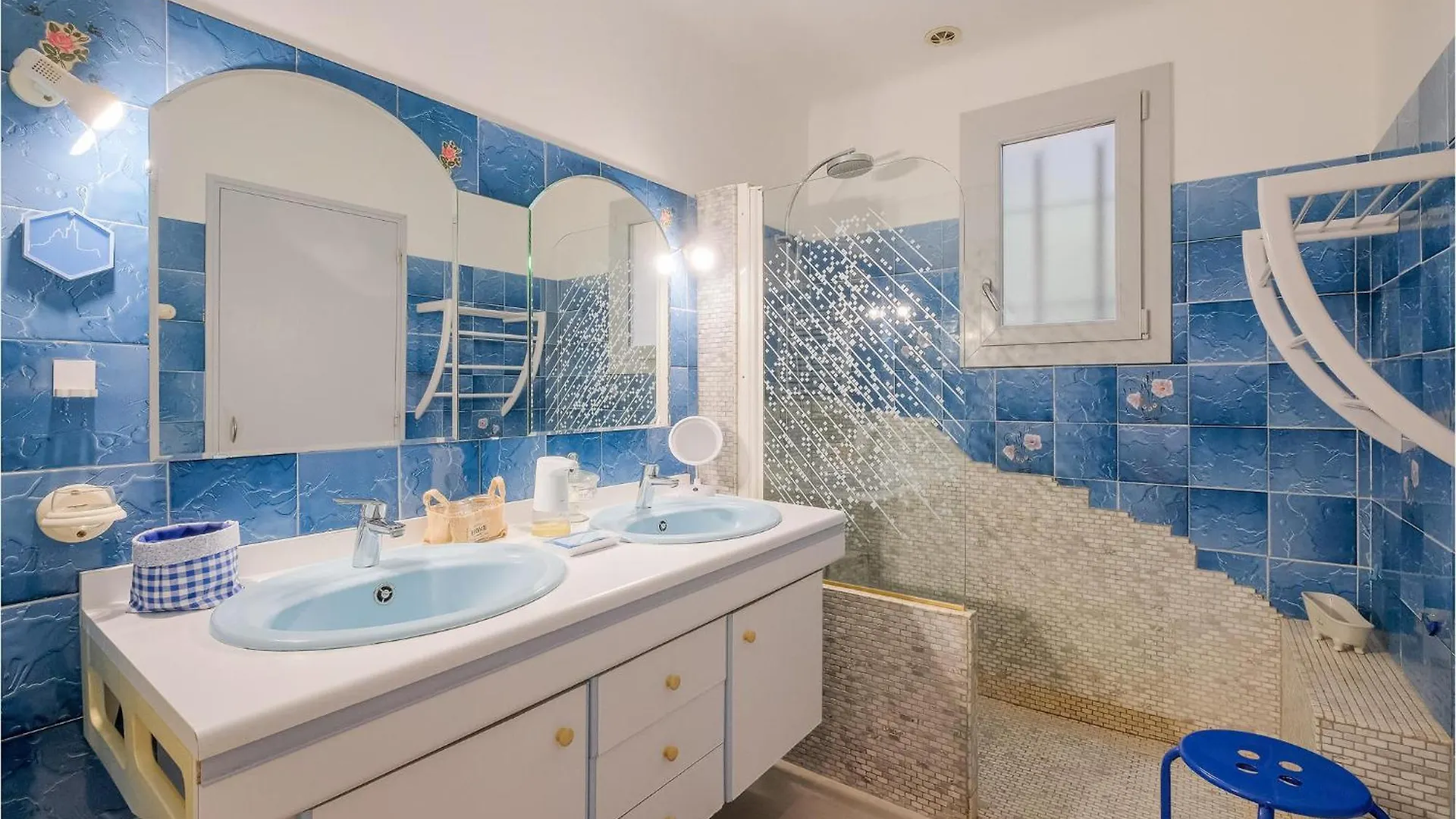 Beautiful Home In Saint-Remy-De-Provence 0*,