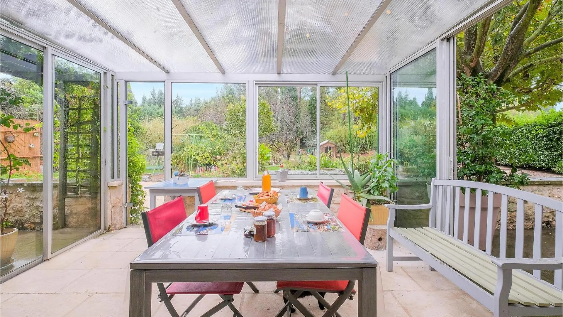 Beautiful Home In Saint-Remy-De-Provence France