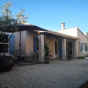  Hébergement de vacances Lieu Paisible Aux Pieds Des Alpilles Parking Privé