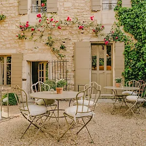  Guest house La Maison Du Village